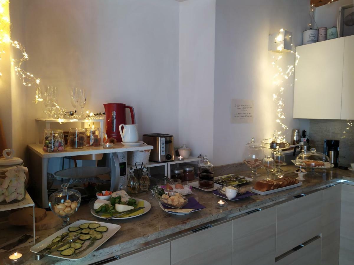 ברונאטה B&B Il Balcone Sul Lago מראה חיצוני תמונה